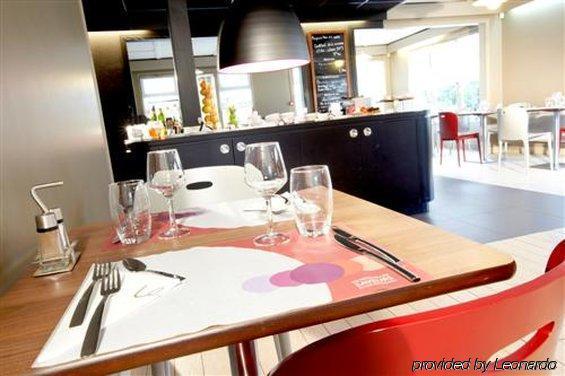 Campanile Grenoble Universite - Saint Martin D'Heres Ресторан фото